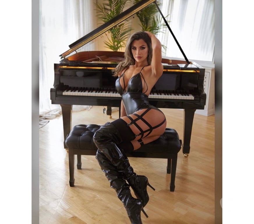 Escorts South East London Catford - South East London - Photos for 💖✨🎉 BRAZILIAN PARTY BABE 🔥💖🎉