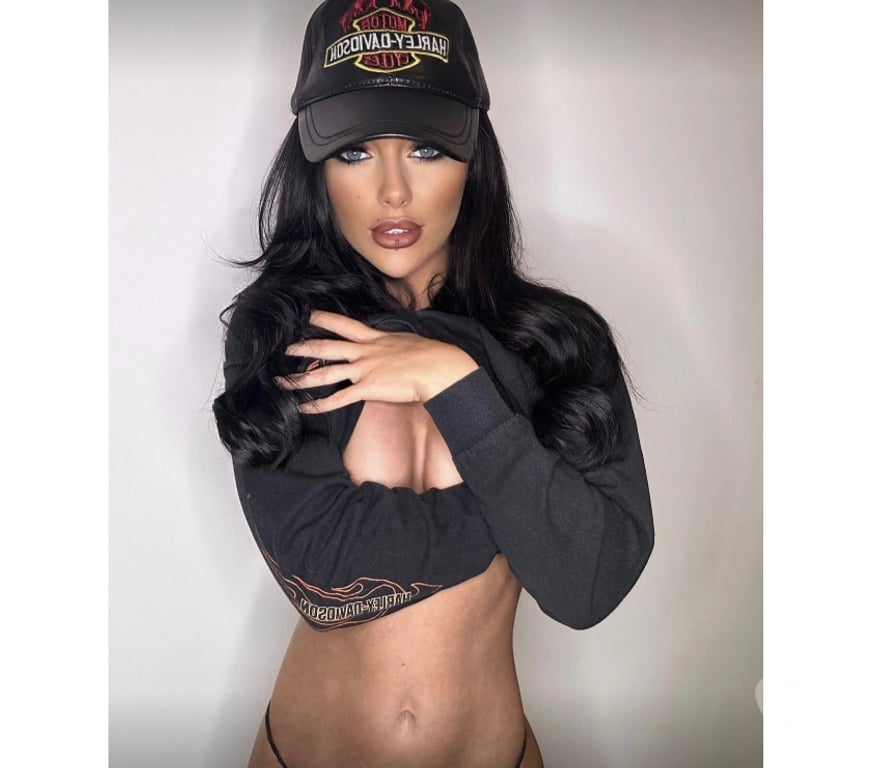 Escorts West Sussex Horsham - Photos for JUST OUTCALL BEST TIME ❤️❗️Call me