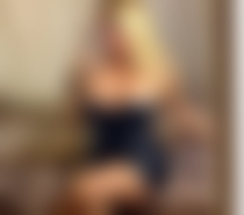 Escorts South West London Kingston upon Thames - Photos for Nouthy sexy blond in area