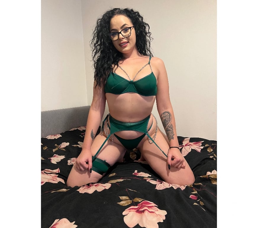 Escorts Bedfordshire Luton - Photos for NEW In TOWN PARTY GIRL