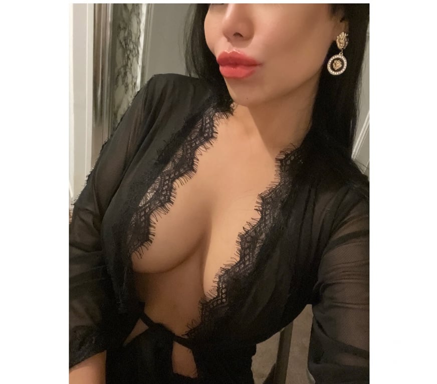 Escorts South West London Fulham - South West London - Photos for Half Latina-Half Asian 07751236557