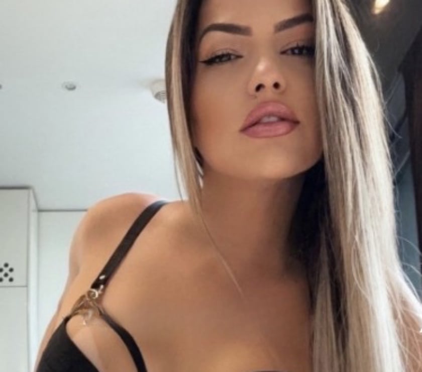 Escorts Bromley Town Centre Bromley - Photos for Blonde Girl IN BROMLEY📍From BRAZIL🇧🇷