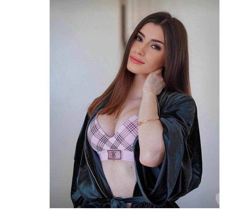 Escorts Brent Wembley - Brent - Photos for Laura | Brazilian Hottie (extras)