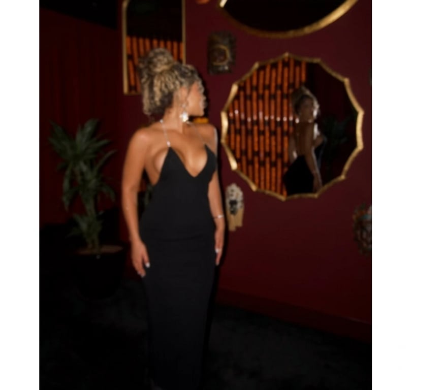 Escorts Surrey Runnymede - Photos for Tantric massage , Dip tissue with Laura