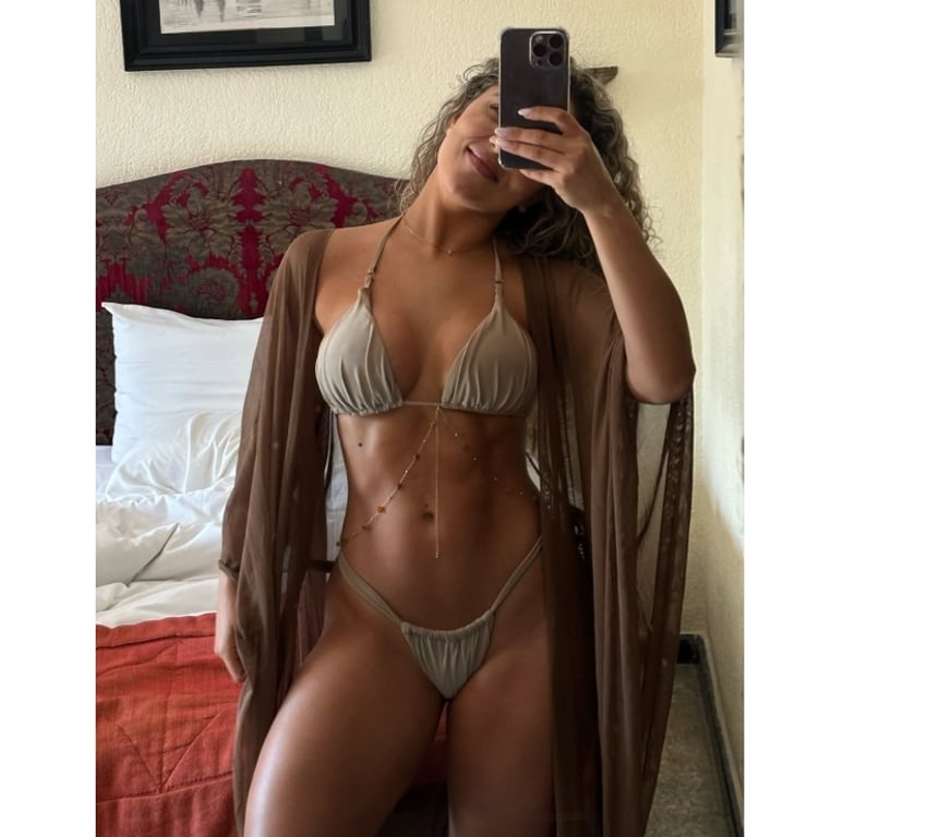 Escorts Surrey Runnymede - Photos for Tantric massage , Dip tissue with Laura