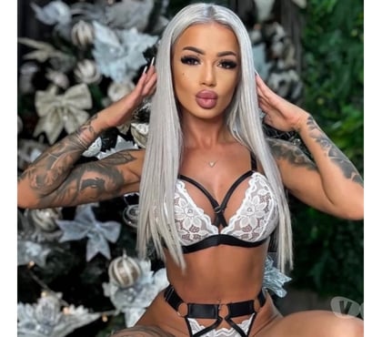 Escort Luton Town Centre Luton - Photos for EMMA 🍑 Party girl 🥂 WET and HORNY 💦