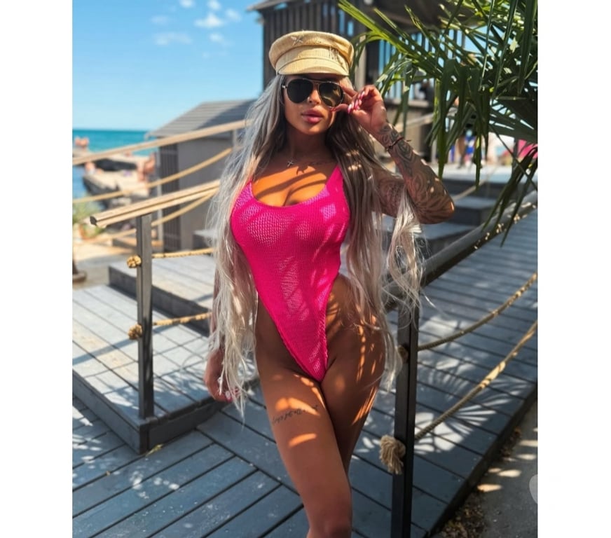 Escorts Staffordshire Stoke-on-Trent - Photos for Deniel 💕 Just outcall New in town PARTY GIRL BEST