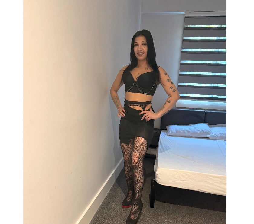 Black Escorts Uxbridge Hillingdon - Photos for Karla slim girls