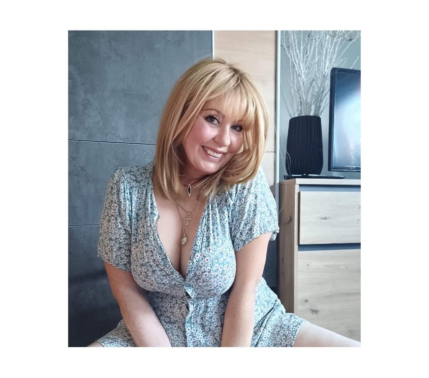 Escorts West Midlands Coventry - Photos for VIVICA - Sexy xxx MATURE Escort in Town xx