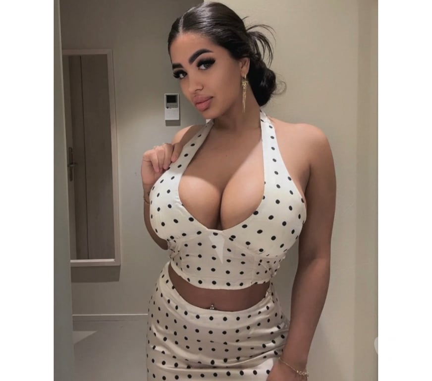 Escorts Falkirk Falkirk Town Centre - Falkirk - Photos for Erika🌸HOT GIRL 🔥 ATTRACTIVE🥰 REAL ⭐️ PARTY 🍭