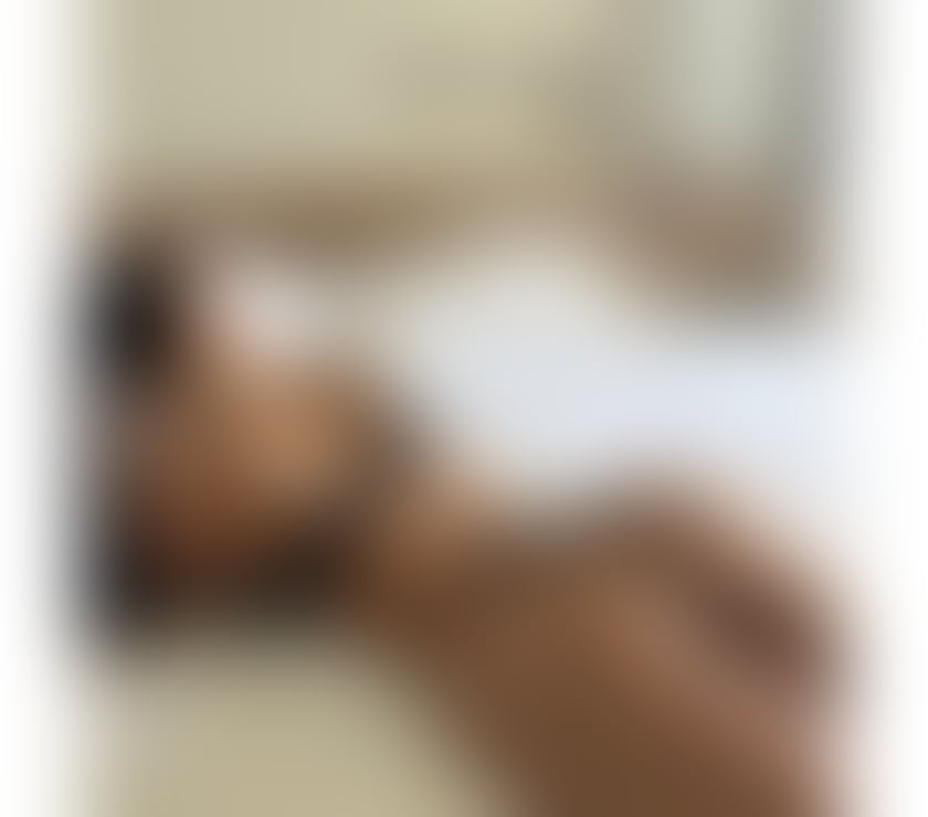 Escorts Surrey Runnymede - Photos for Exotic and GLAMOROUS Latina