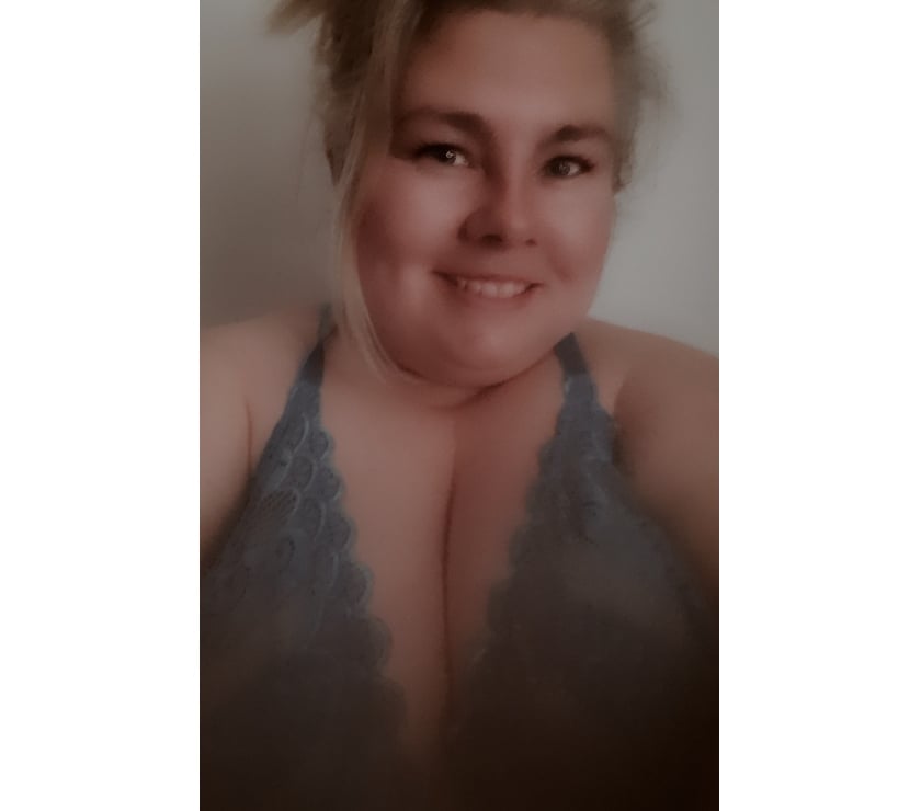 Escorts Lancashire Ribble Valley - Photos for Suzi_Bush Silver Fox BBW Huge tits