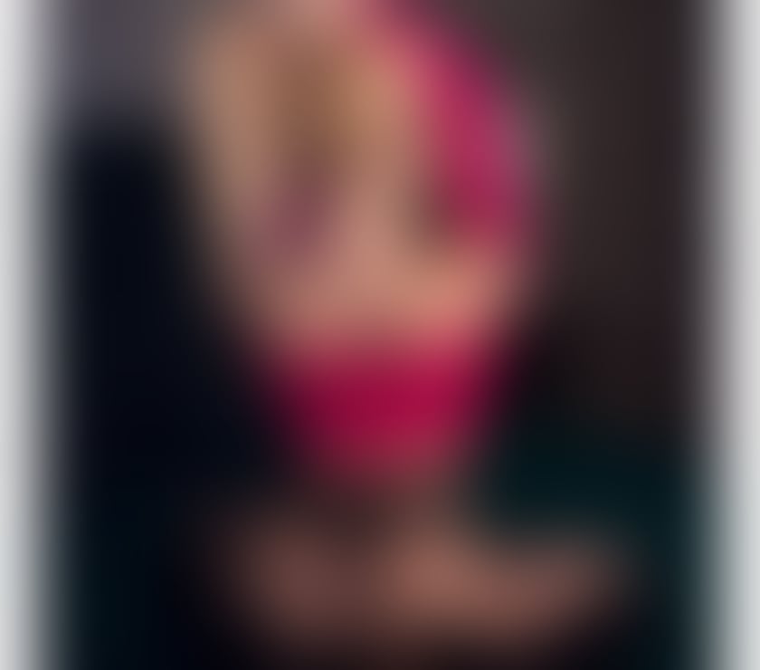 Escorts West Yorkshire Kirklees - Photos for 😈 Party girl 🎉🎉 just outcall 🥰🥳😍