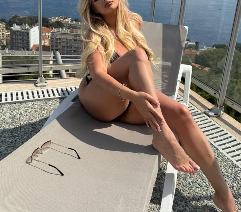 Escorts Barking and Dagenham Barking - Barking and Dagenham - Photos for Vicky With Good hair the best White Girl on here
