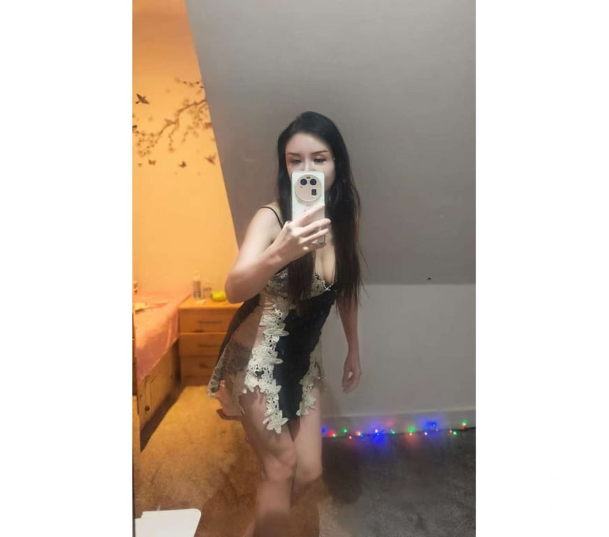Escorts South East London Bromley - Photos for PETTS WOOD PREMIUM - Busty Gorgeous Asian Escort