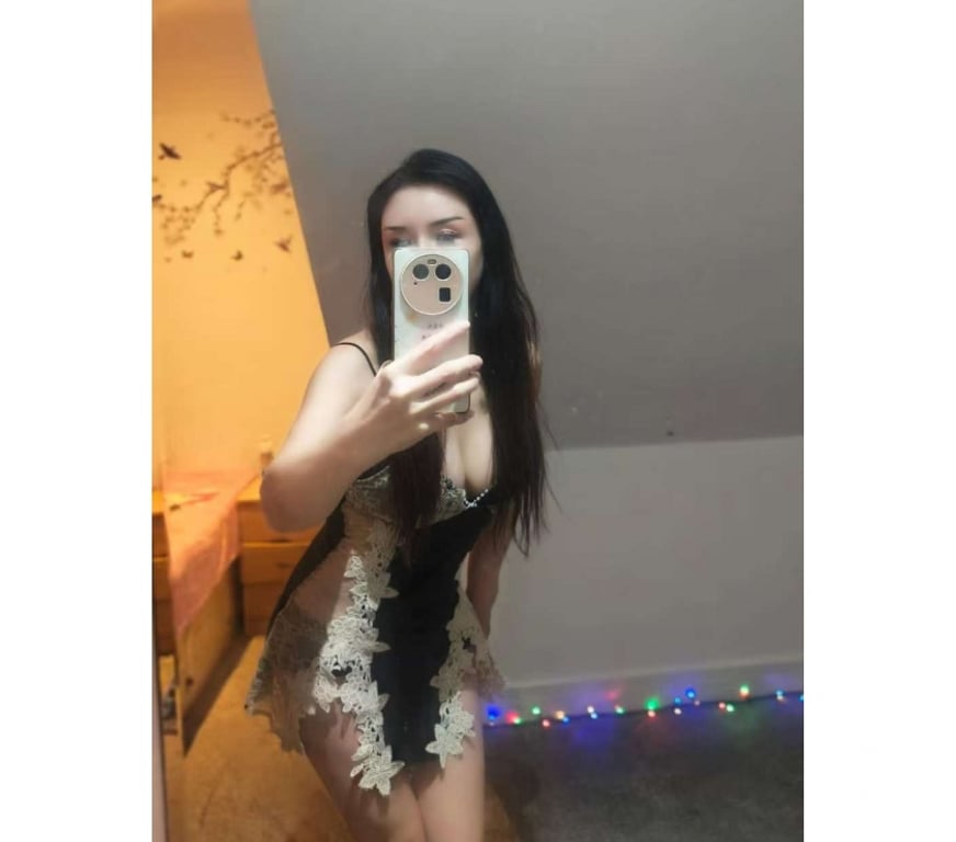 Escorts South East London Bromley - Photos for PETTS WOOD PREMIUM - Busty Gorgeous Asian Escort