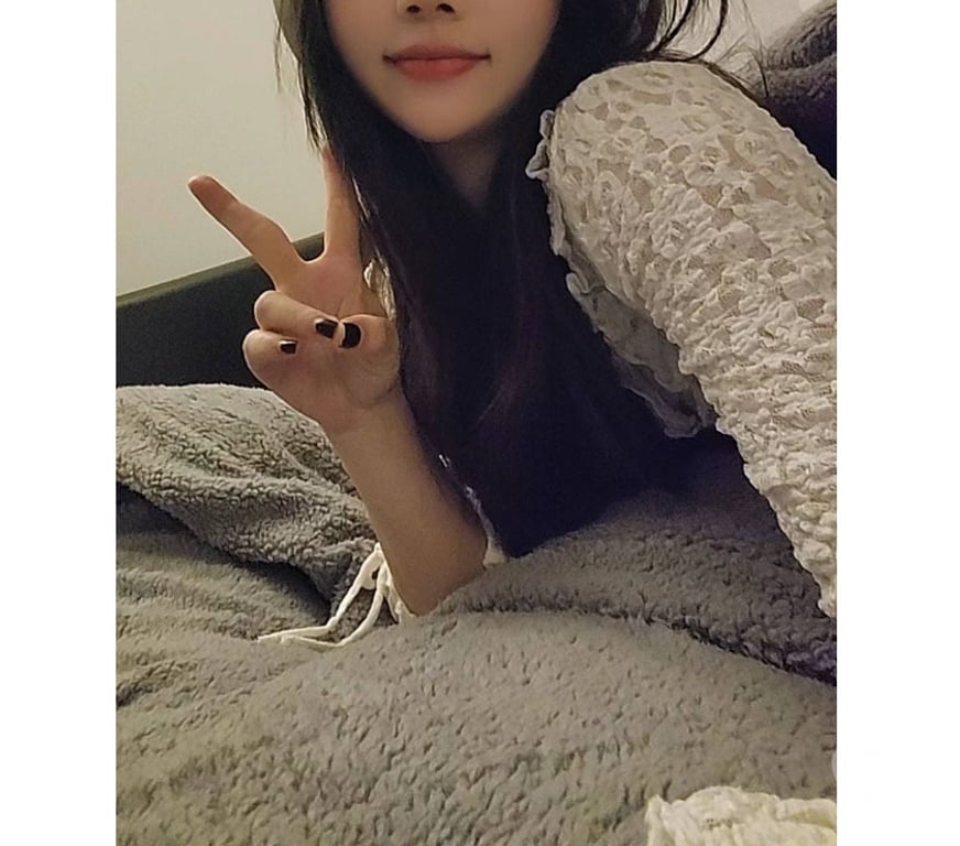 Escorts South East London Bromley - Photos for PETTS WOOD PREMIUM - Busty Gorgeous Asian Escort