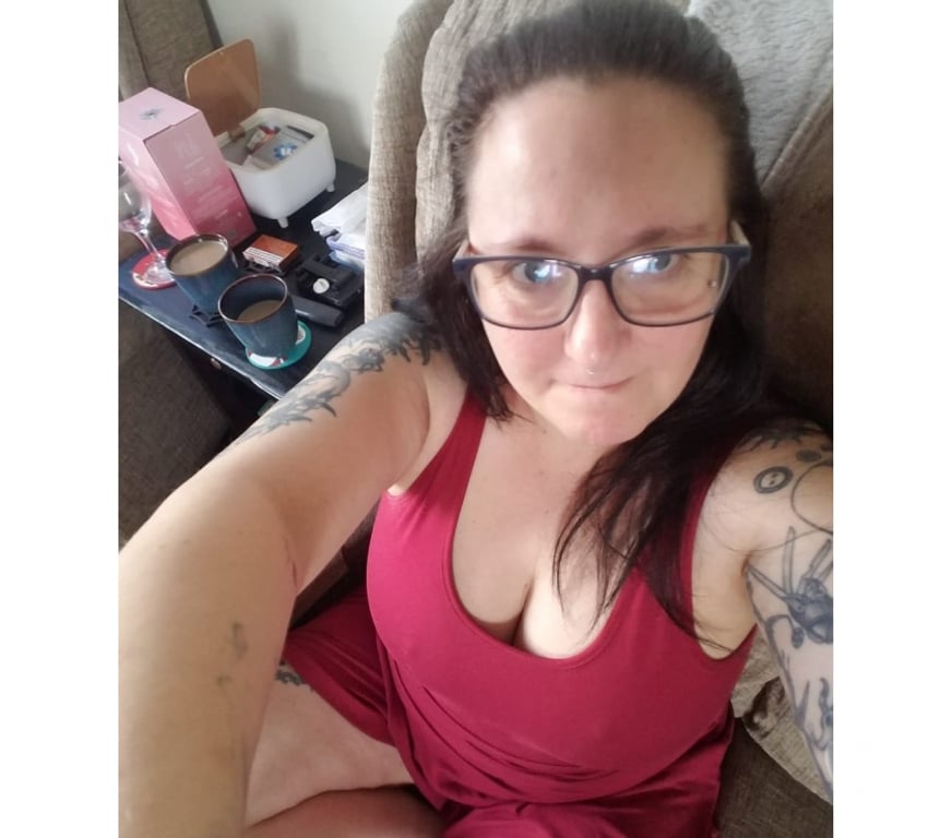 Escorts East Sussex Brighton - Photos for Hot sexy curvy lady ready for some fun ♡