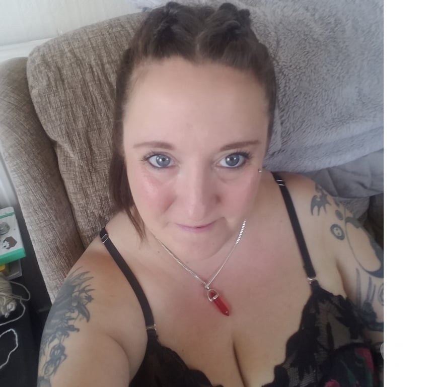 Escorts East Sussex Brighton - Photos for Hot sexy curvy lady ready for some fun ♡