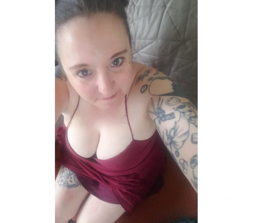 Escorts East Sussex Brighton - Photos for Hot sexy curvy lady ready for some fun ♡