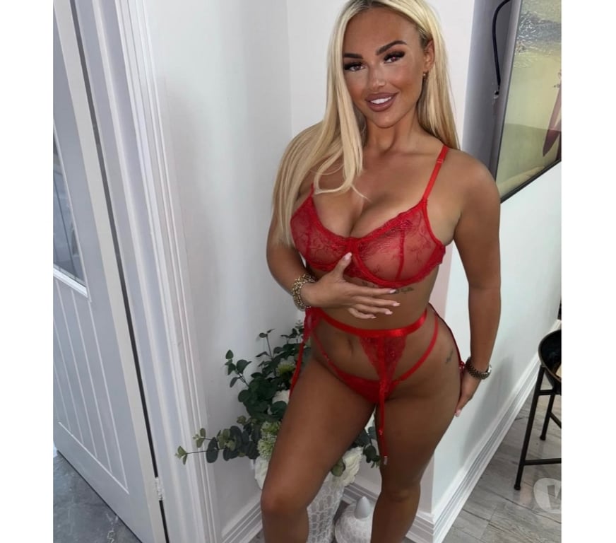Escorts Warwickshire Warwick - Photos for Ready all time kiss Luna