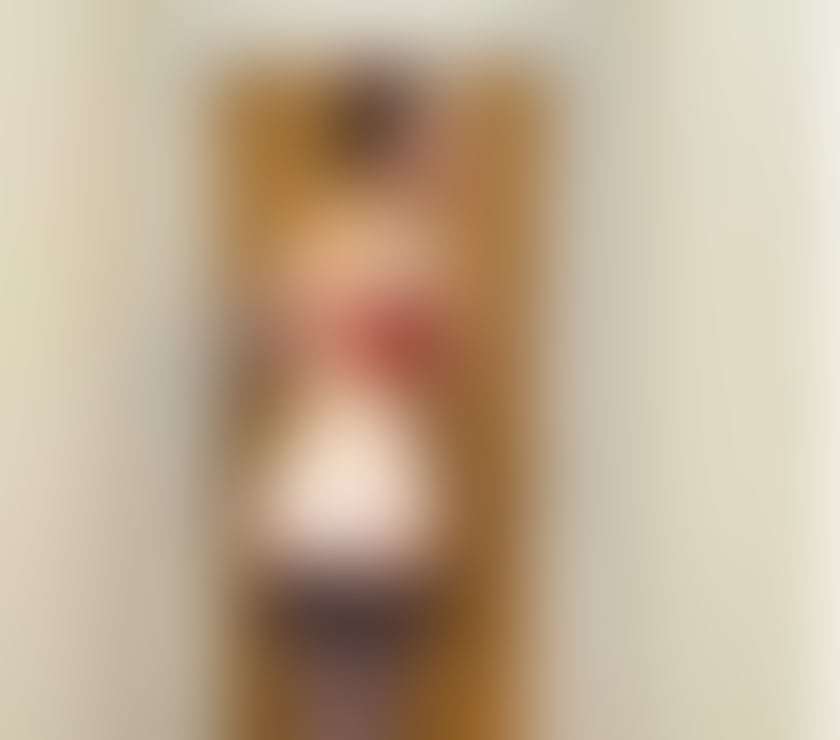 Escorts South West London Richmond upon Thames - Photos for Relaxing and Revitalising Massage by English Sadie!