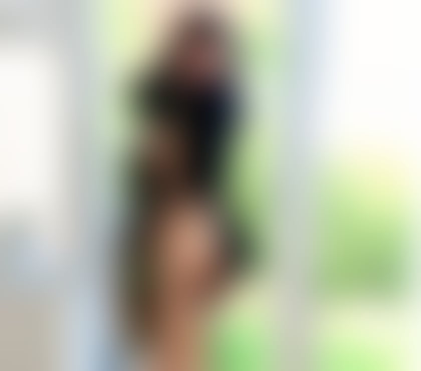 Escorts East London Stratford - East London - Photos for 🌷 Dark-Haired Latin Charm 🌷