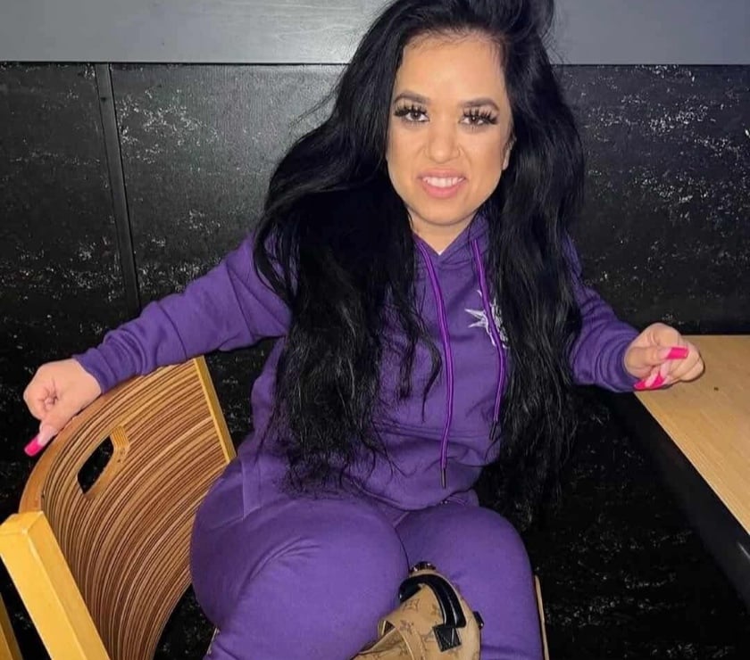 Adult Entertainment Leicestershire Leicester - Photos for Alisha new here for more contact me WhatsApp