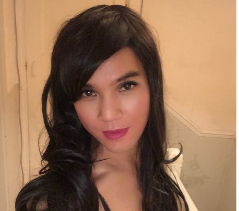Escorts West Yorkshire Wakefield - Photos for Asian horny TV cross dresser waiting for you guys!