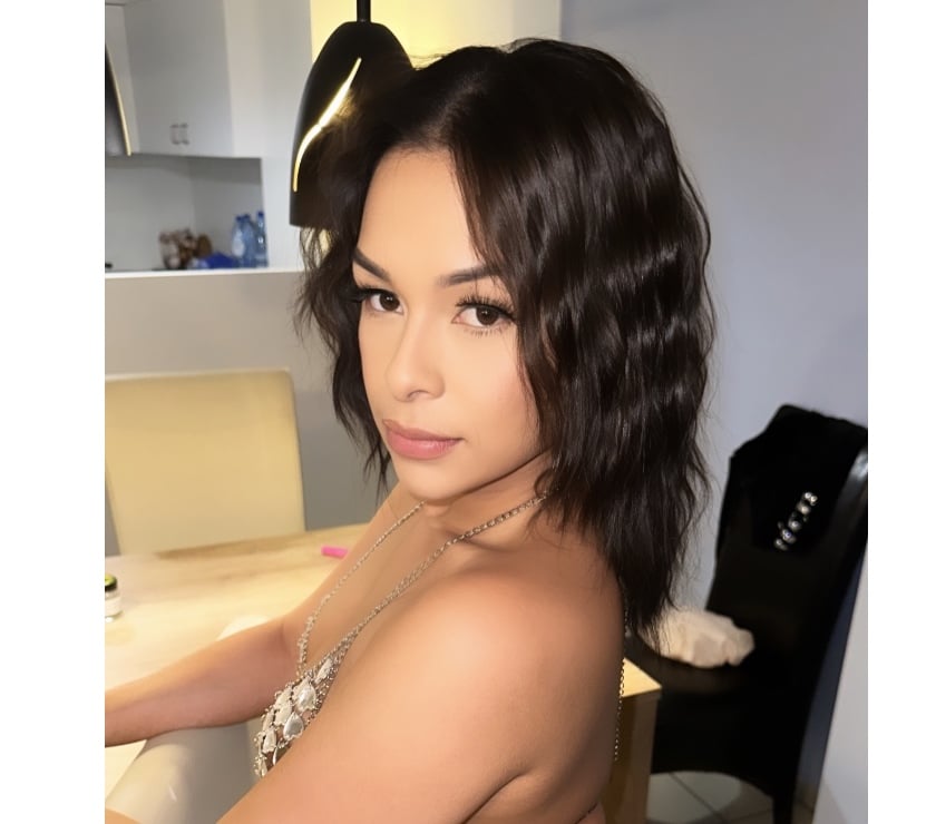  Escorts Elephant & Castle Station South East London - Photos for LAURA HOT GIRL 🇧🇷 I AM REALLY 🍑 BIG ASS