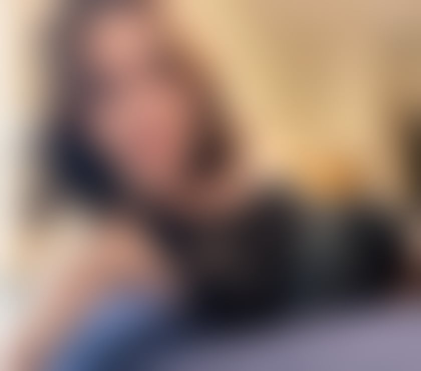 Escorts Warwickshire Warwick - Photos for Leamington Spa , Ladyboy Ts Veda visiting Town Centre