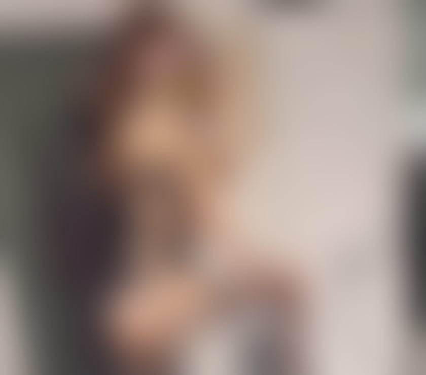 Escorts Warwickshire Warwick - Photos for Leamington Spa , Ladyboy Ts Veda visiting Town Centre