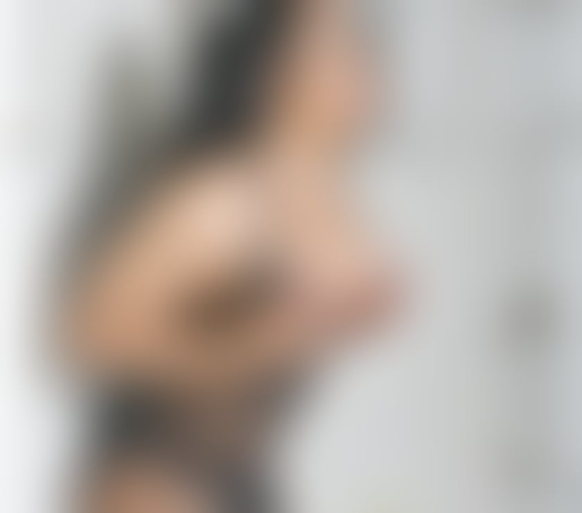 Escorts East London Bow - East London - Photos for Naughty Colombian transsexual completes huge endowment
