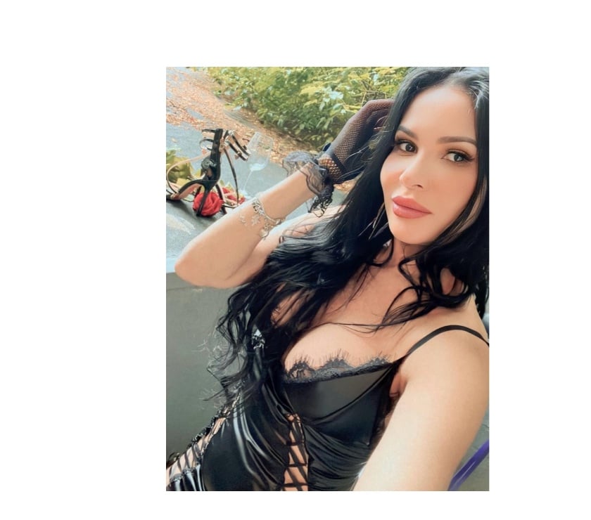Escorts East Sussex Brighton - Photos for COLOMBIAN VERY VERY BEAUTIFUL 🎉🥂🥳🍾🎊PARTY