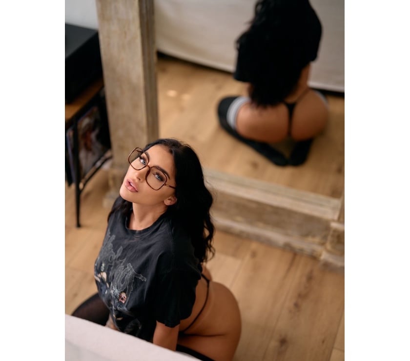 Escorts East London Canary Wharf - East London - Photos for NEW BRAZILIAN CRISTAL IN TOWN✨❤️🔥