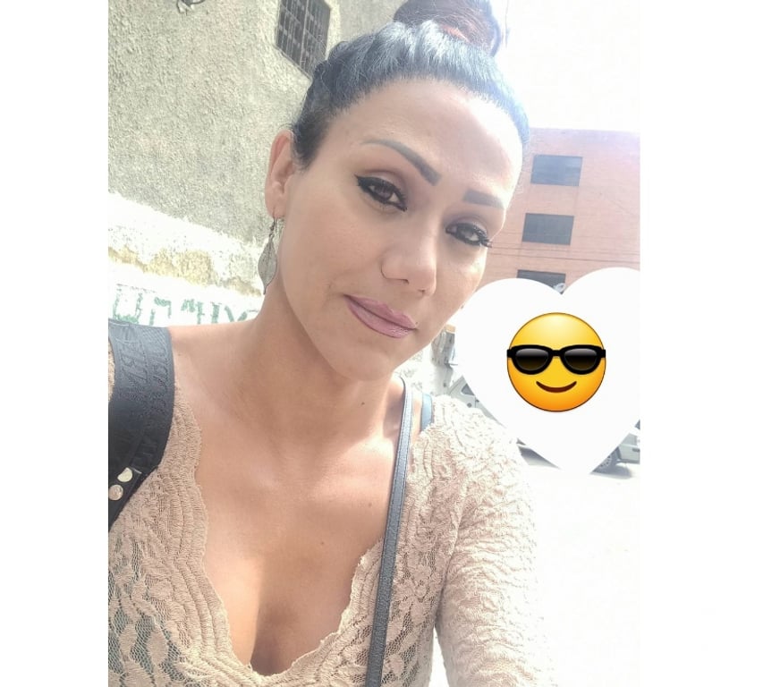 Trans Escorts Kent Medway - Kent - Photos for Feminine Juicy Smooth Model TRANS Girl With Hard TOY