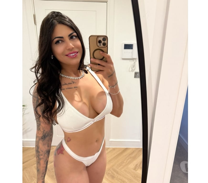 Escorts Surrey Woking - Photos for 🔥 Duda 🎉 stunning party girl 🎉🎉