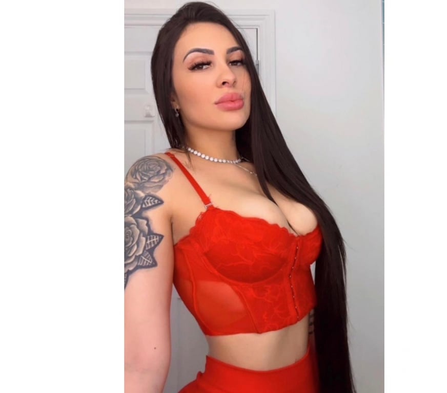 Escorts West London Hounslow - Photos for 🇧🇷SEXY PAMELA REAL PIC PARTYING 🇧🇷