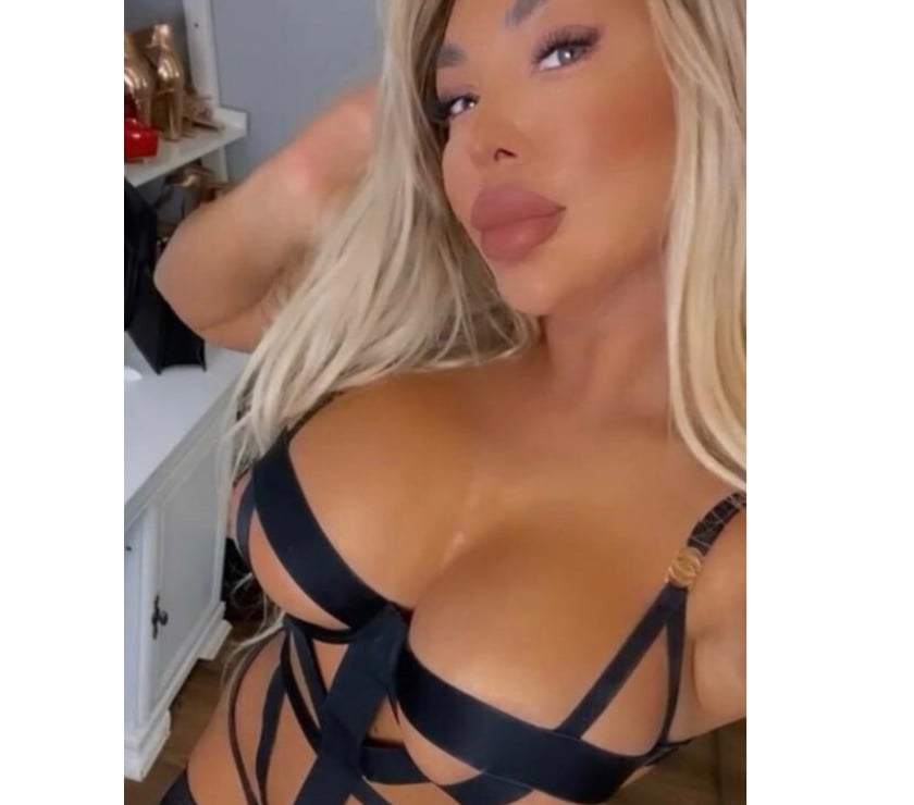 Escorts and Massages Bae Copr Bay Swansea - Wales - Photos for 🥂🥂Sophisticated, Charming & Discreet🥂🥂