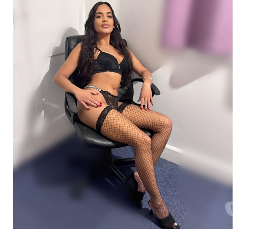 Escorts Bedfordshire Luton - Photos for 🇧🇷🔥 KAROL HOT GIRL 🔥🇧🇷 PARTY 🥳