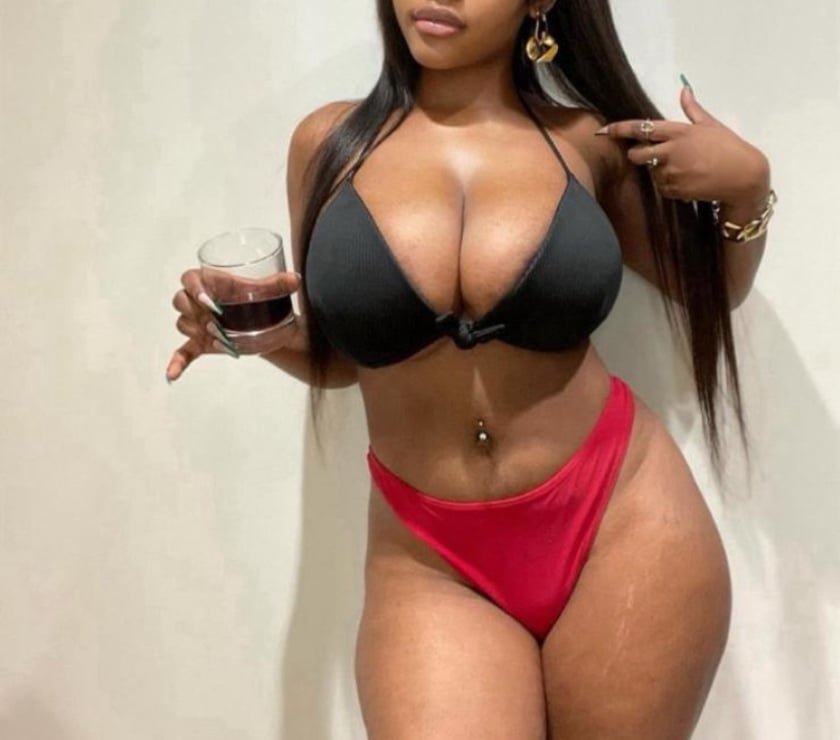 Escorts Newton Heath Manchester - Photos for CHARLOTTE HOTT CHOCOLATE NIGERIA ❤️