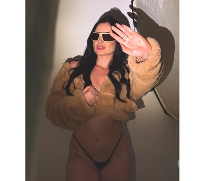  Escorts Taunton Somerset - Photos for Luanna 🇧🇷 party girl 🍸🍾🍑🍓