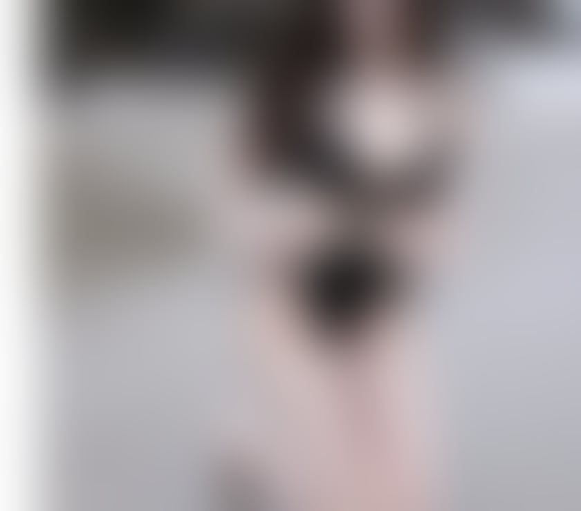 🤪Lonely Asian girl 👧want to eat lollipop