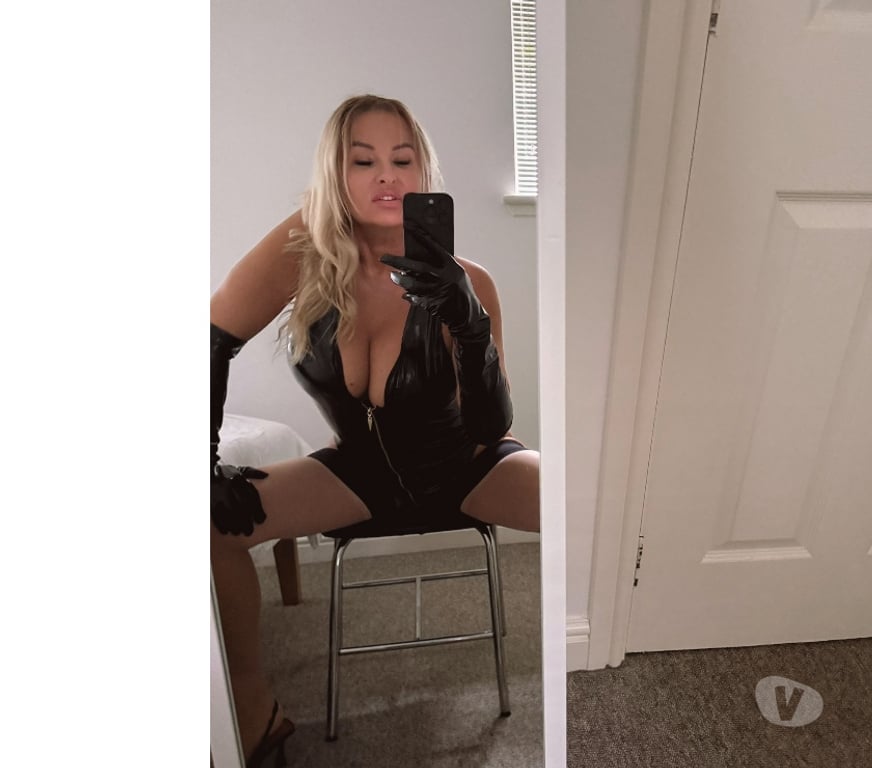 Escorts Hertfordshire Broxbourne - Photos for Polish Pie Pandora Slimmer figure!2days only
