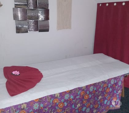 Full body massage Biddulph Staffordshire Moorlands - Photos for Relexing massage with hot oils