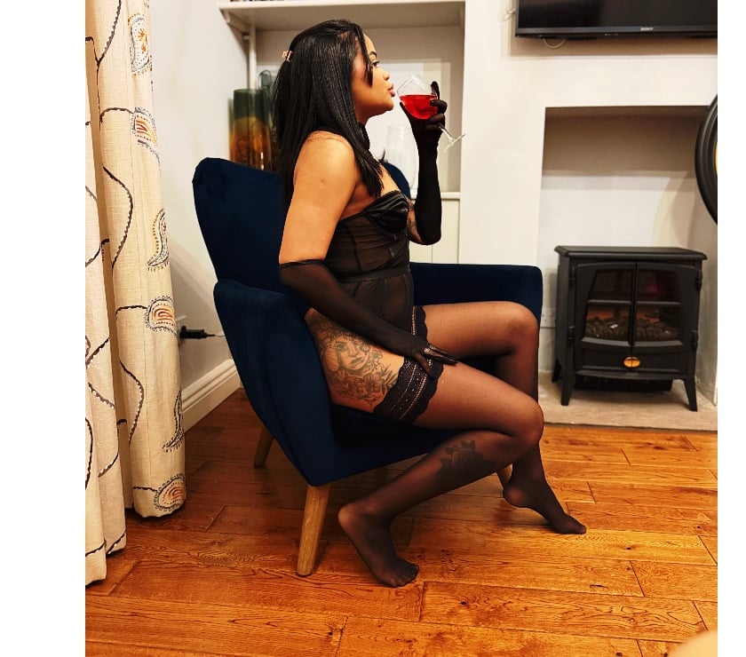 Escorts and Massages Glasgow City Centre Glasgow - Photos for Bella Party girl 🥳