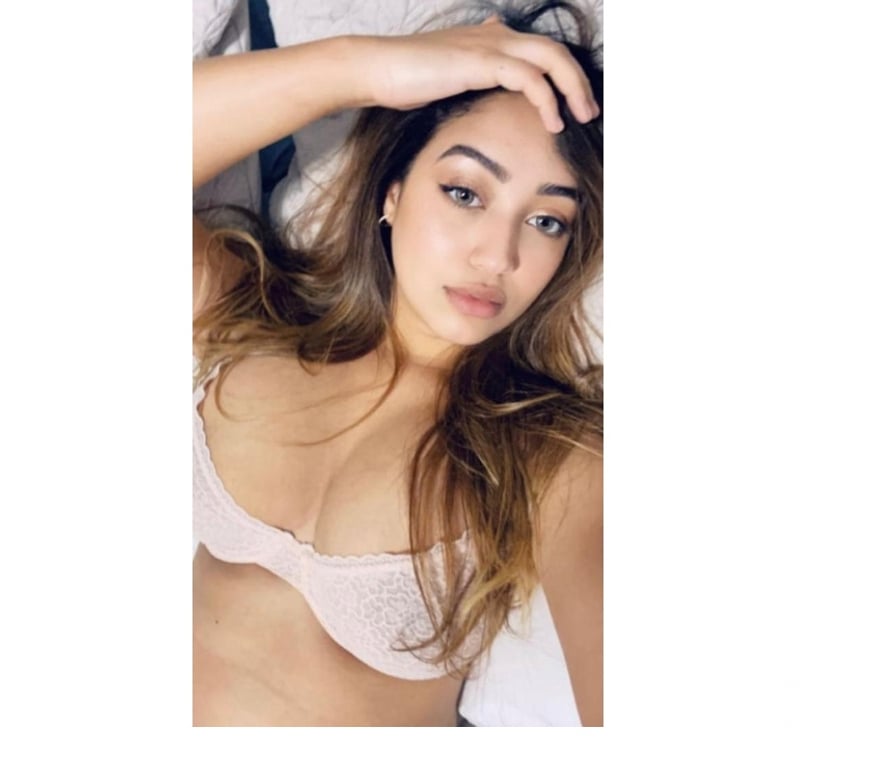 Escorts South East London Bromley - Photos for Aaisha party girl book me whatsapp massege