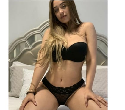  Escorts Bromley Town Centre Bromley - Photos for Aaisha party girl book me whatsapp massege