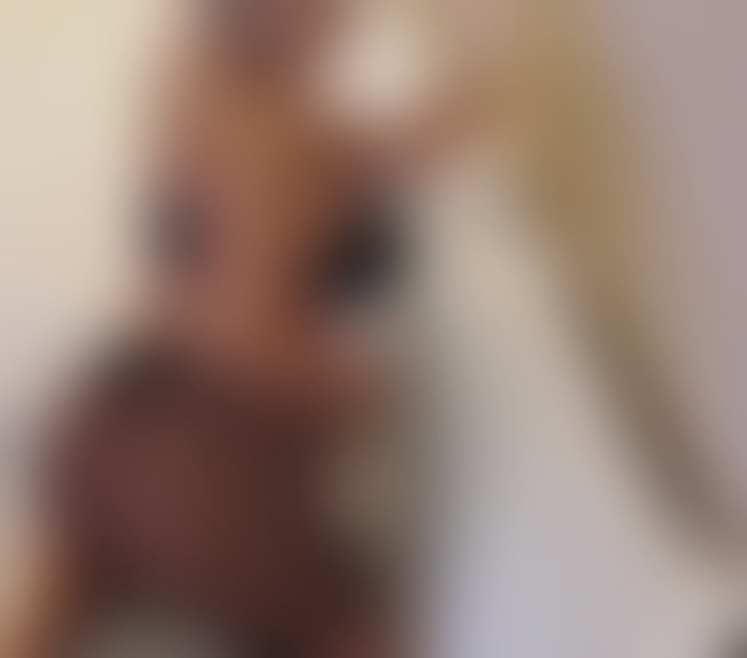 Escorts Stechford Birmingham - Photos for Sexy blonde Latino hot body patricya party 🔥🥂