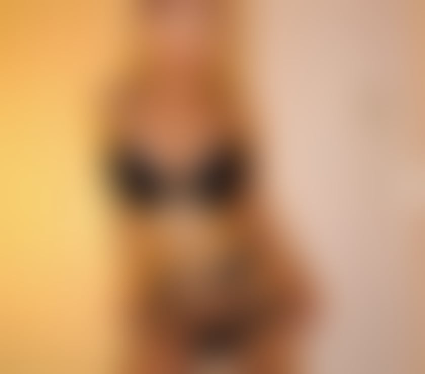 Trans Escorts West London Paddington - West London - Photos for FILIPINO AMERICAN TRANS BOMBSHELL DEE